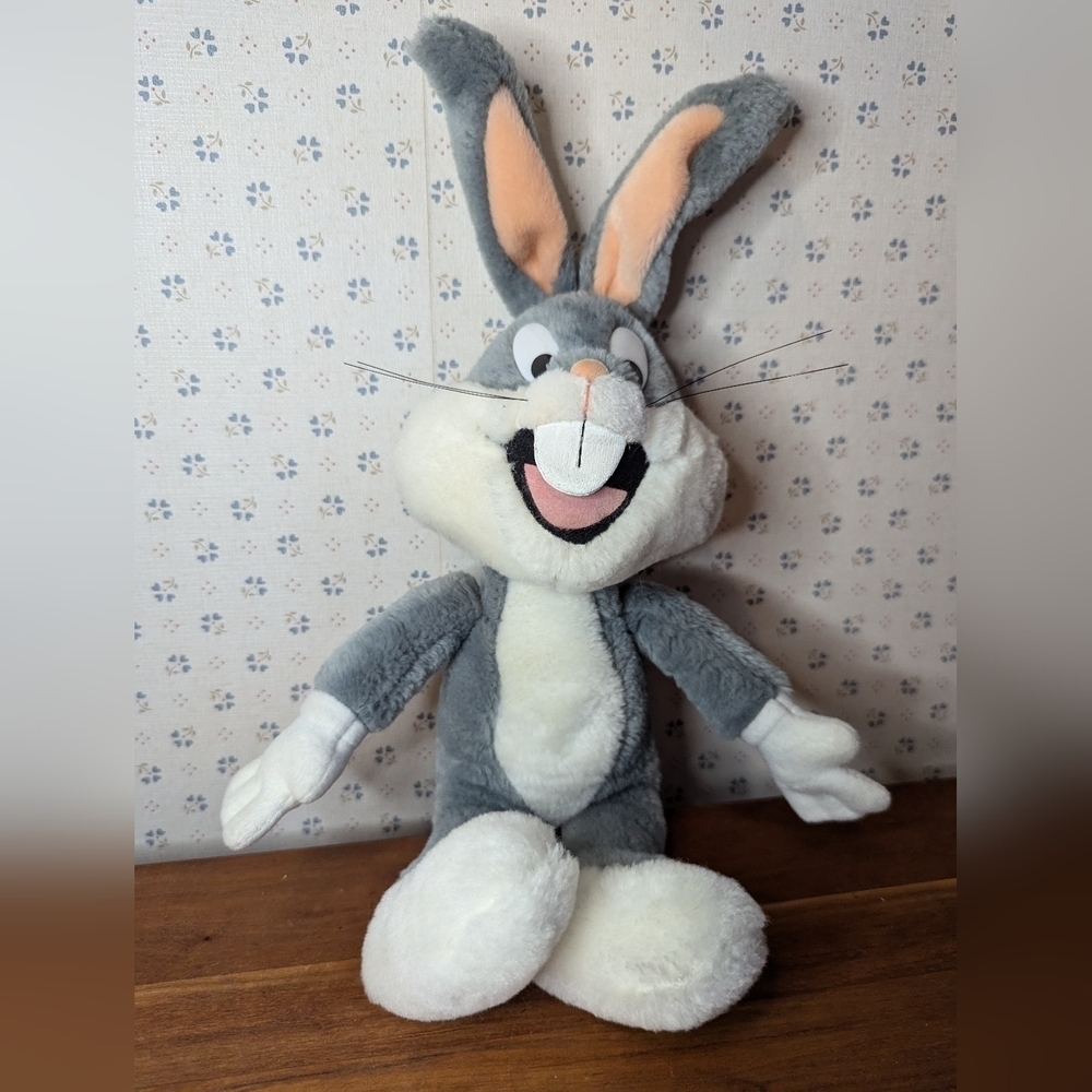 Warner Bros. Plush Vintage 1991 Bugs Bunny stuffed animal stuffy gray pink ears